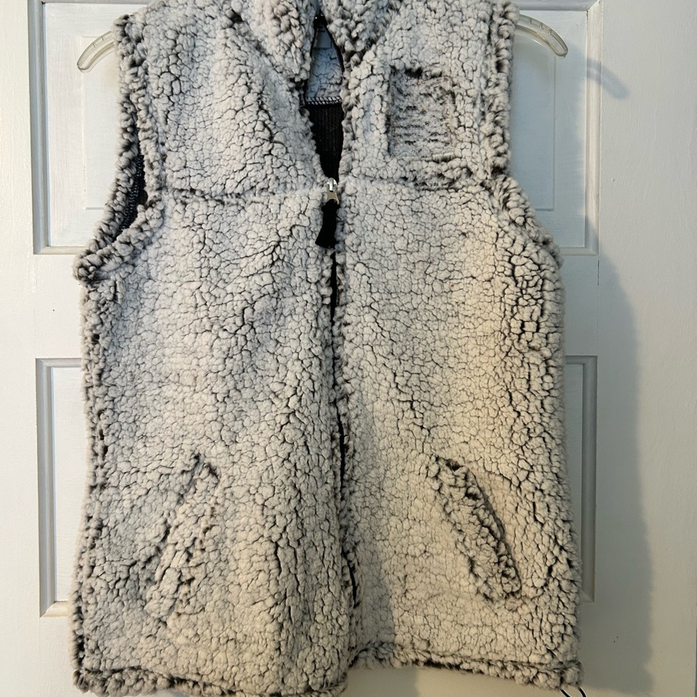 Artisan Soft Sherpa Fleece Vest - Cream and Black NWT